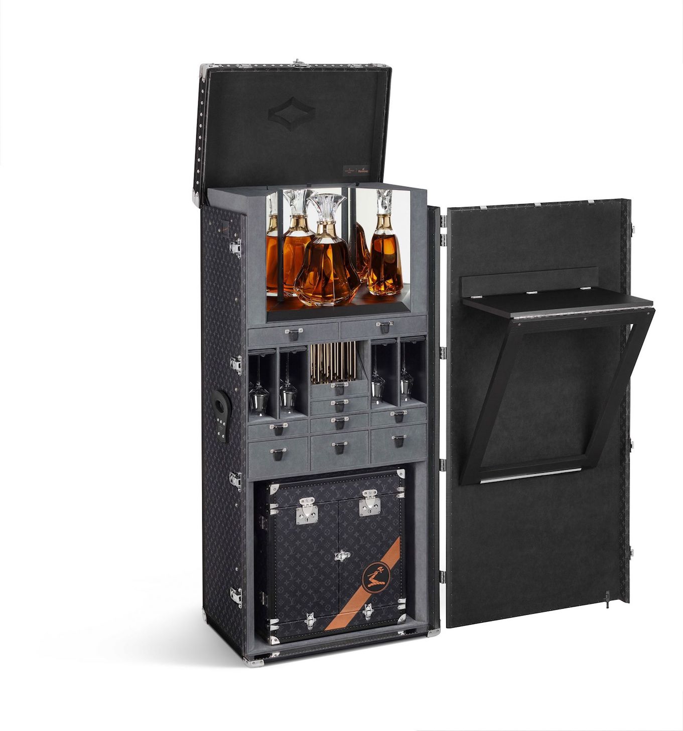 You&#39;ll Love This Louis Vuitton Trunk To Store Hennessy Cognac | Cognac Expert
