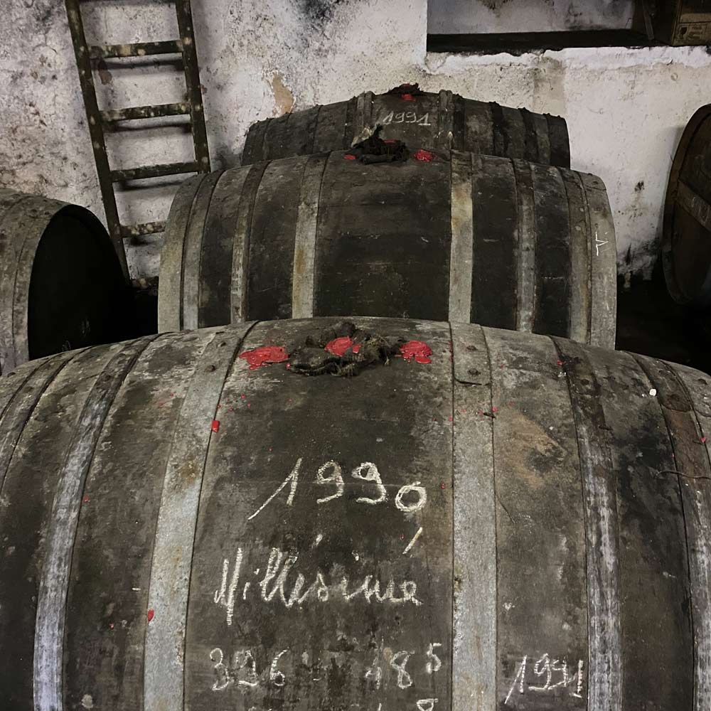Age statement on cognac barrel