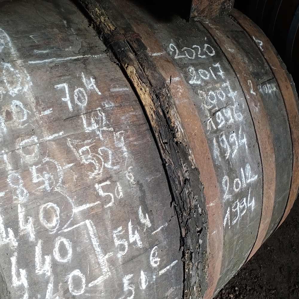 Age statement along cognac barrel